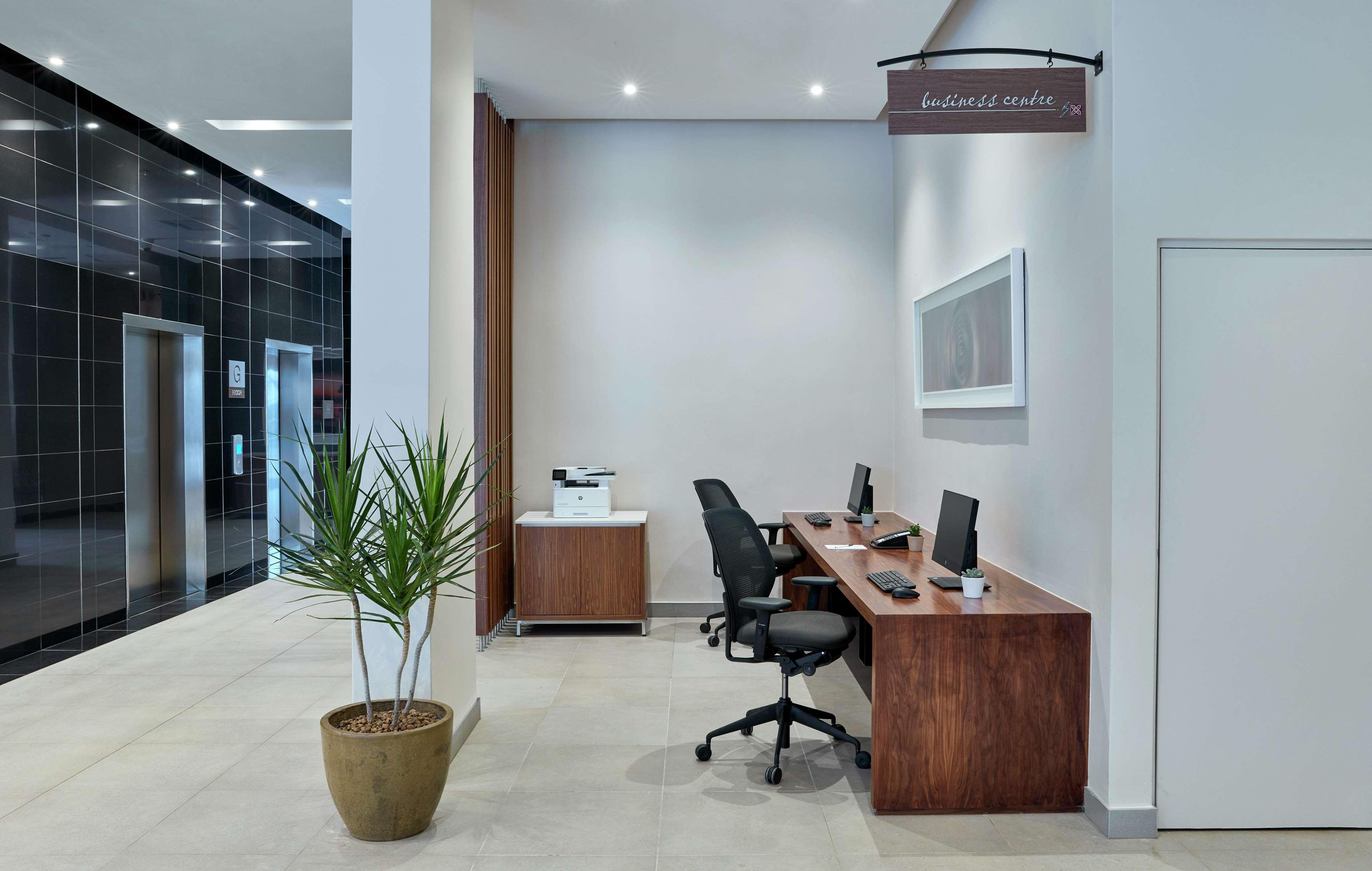 Hilton Garden Inn Gaborone, Botswana Εξωτερικό φωτογραφία